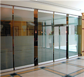 Frameless glass partition