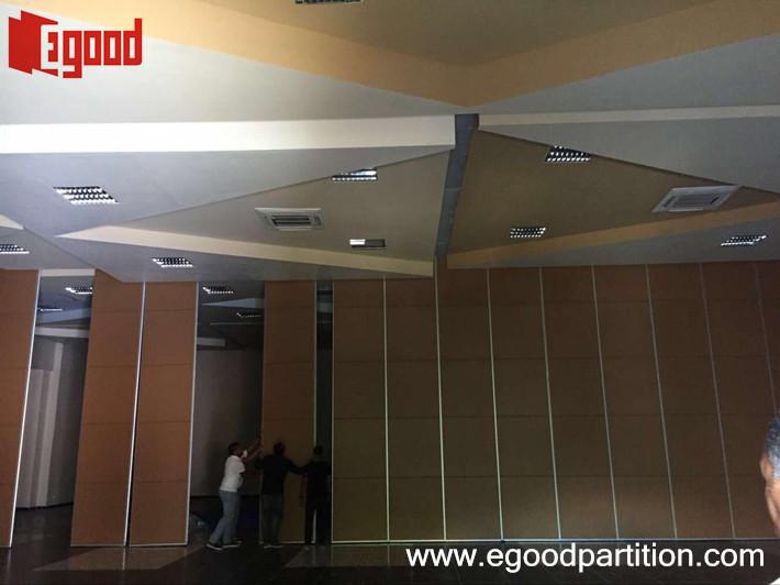 operable wall sliding folding partition door 